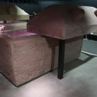 今城塚古代歴史館の阿蘇ピンク石製家形石棺
