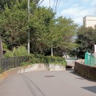 八幡神社(本丸)と下館小学校(二の丸)の間の堀跡