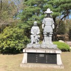 真田信之と小松姫の石像