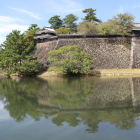 内濠越しに二の丸城塁・南櫓・中櫓の景観