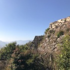 下山途中にある高石垣