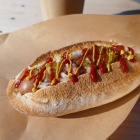 ホットドッグを購入 おいしいですよ
