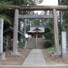 湫尾神社鳥居と甲斐武田氏発祥の地石碑