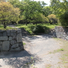 珍しい形状の扇坂御門跡