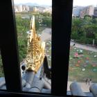 天守最上階からの眺望。本段御殿跡と金鯱瓦