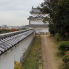 展望デッキより坤櫓東面と白土塀を入れて
