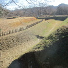東馬出から復元畝堀方向を