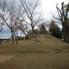 秋ノ山（土塁代わりに使われたとか）