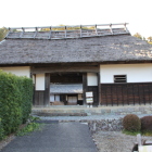 重文茅葺長屋門表側
