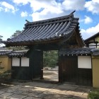 ⑨	崇福寺入口（ここから中へ立ち入る事はできません）