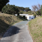 同左より上部方向虎口土塁の様