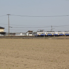 １００ｍ西に番田駅丁度電車入線