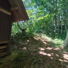 城山神社裏から登城道が続く…