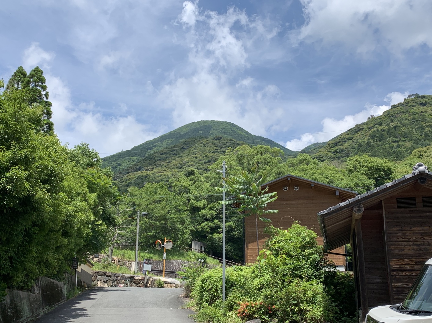 登山口から鷹取山城