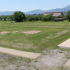 陸橋より西の官衙跡を眺める