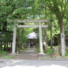 ３郭跡土塁の残る沼館八幡神社