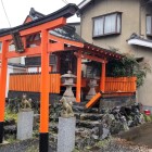 ⑤	極楽寺の前にあった稲荷神社