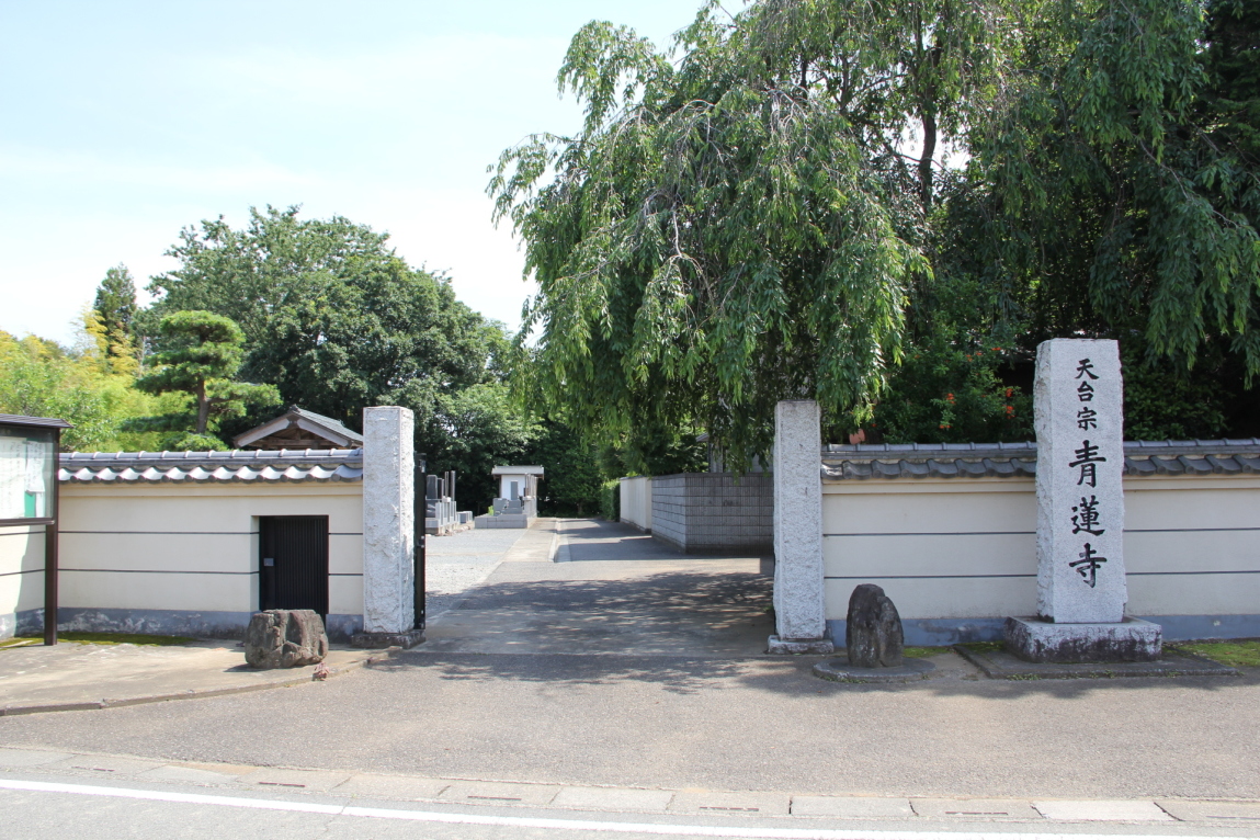 跡地の青蓮寺北の門柱入口