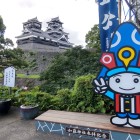 ①	加藤神社から見た大小天守