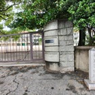 徳山小学校門と藩校碑