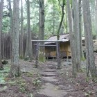 城址に至る前の広い扁平地