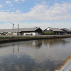 古木江城跡より道の駅立田ふれあいの里を鵜戸川越しに見る