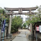 ③八尾神社鳥居