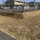 土塁　今は駐車場が建っている