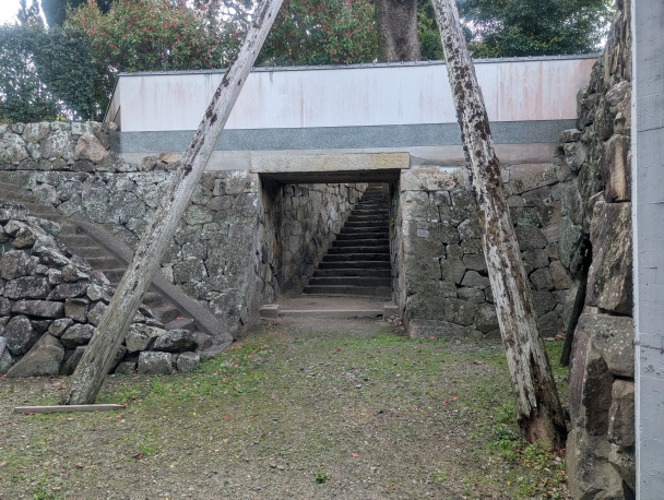 水門と石垣