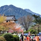 ⑤	琴と茶会（後方右が雲仙普賢岳）