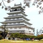 ③	桜と天守