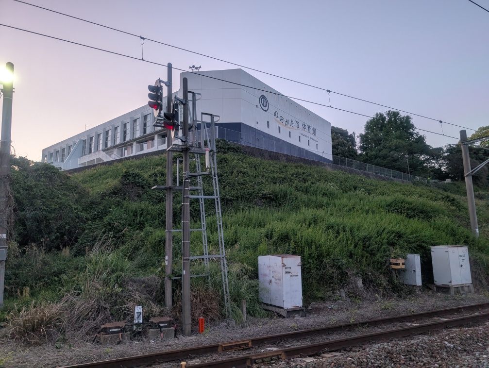 東側より俯瞰