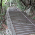 同左踊場より東二の丸虎口と右手石垣