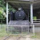 西三の丸御門麓の86892蒸気機関車展示