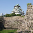 天守閣を西の丸より石垣を入れて