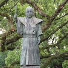 藩祖蜂須賀家政公銅像アップ