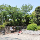 南東角の門辺り