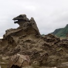 ゴジラ岩