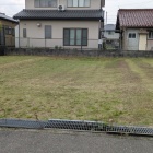 少し窪んだところが堀跡かな?