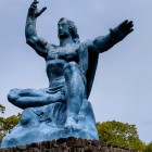 ②	平和祈念像