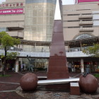 ⑨近江八幡駅南口ﾊﾞｽ停付近にあるオブジェ