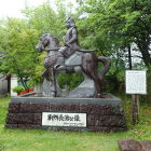②別所長治公像