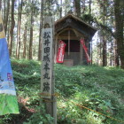 本丸内、一段高く虚空蔵堂が建つ