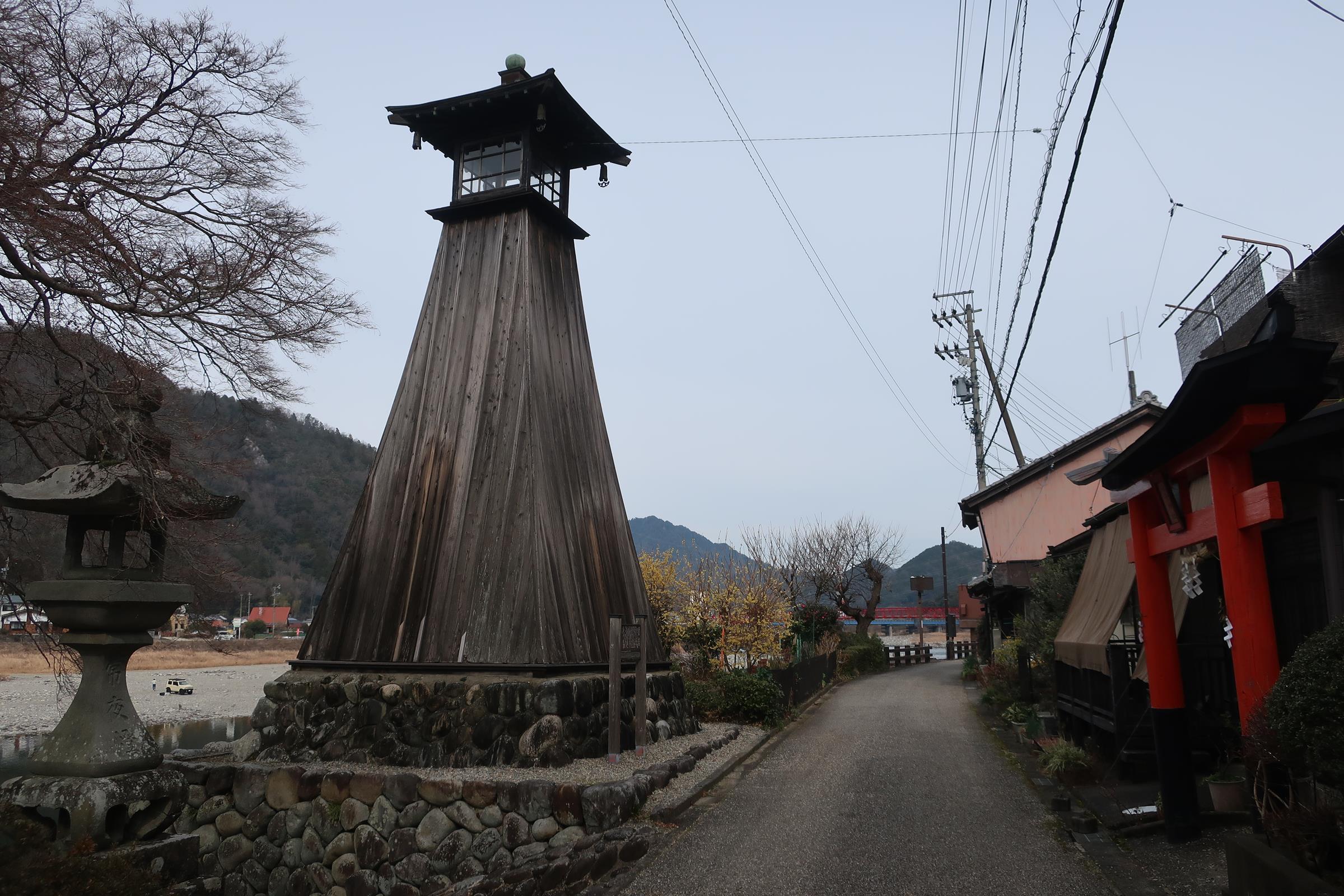 上有知湊の川湊灯台