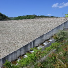 殿ダムの放水