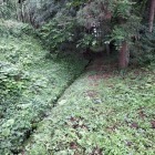 正洞寺との境に空堀アリ