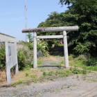 岡田稲荷神社鳥居、前に駐車可能