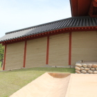 復元外郭南門西翼築地塀南面