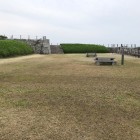 本丸西側より東方向天守台、東櫓台を望む