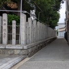 周囲の道路が堀跡かな?